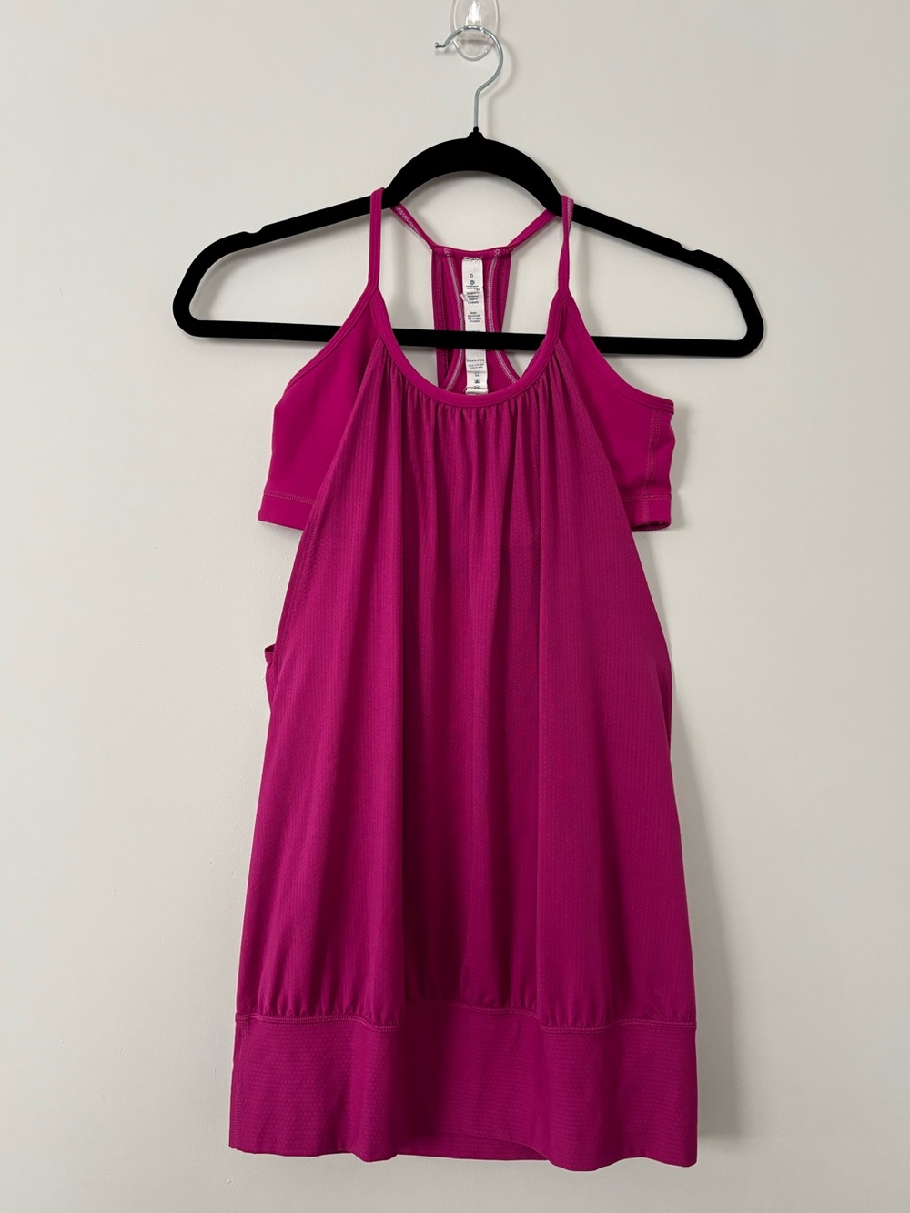 Lululemon Womens 2013 No Limits Tank Top Built In Bra Open Back Raspberry Size 6